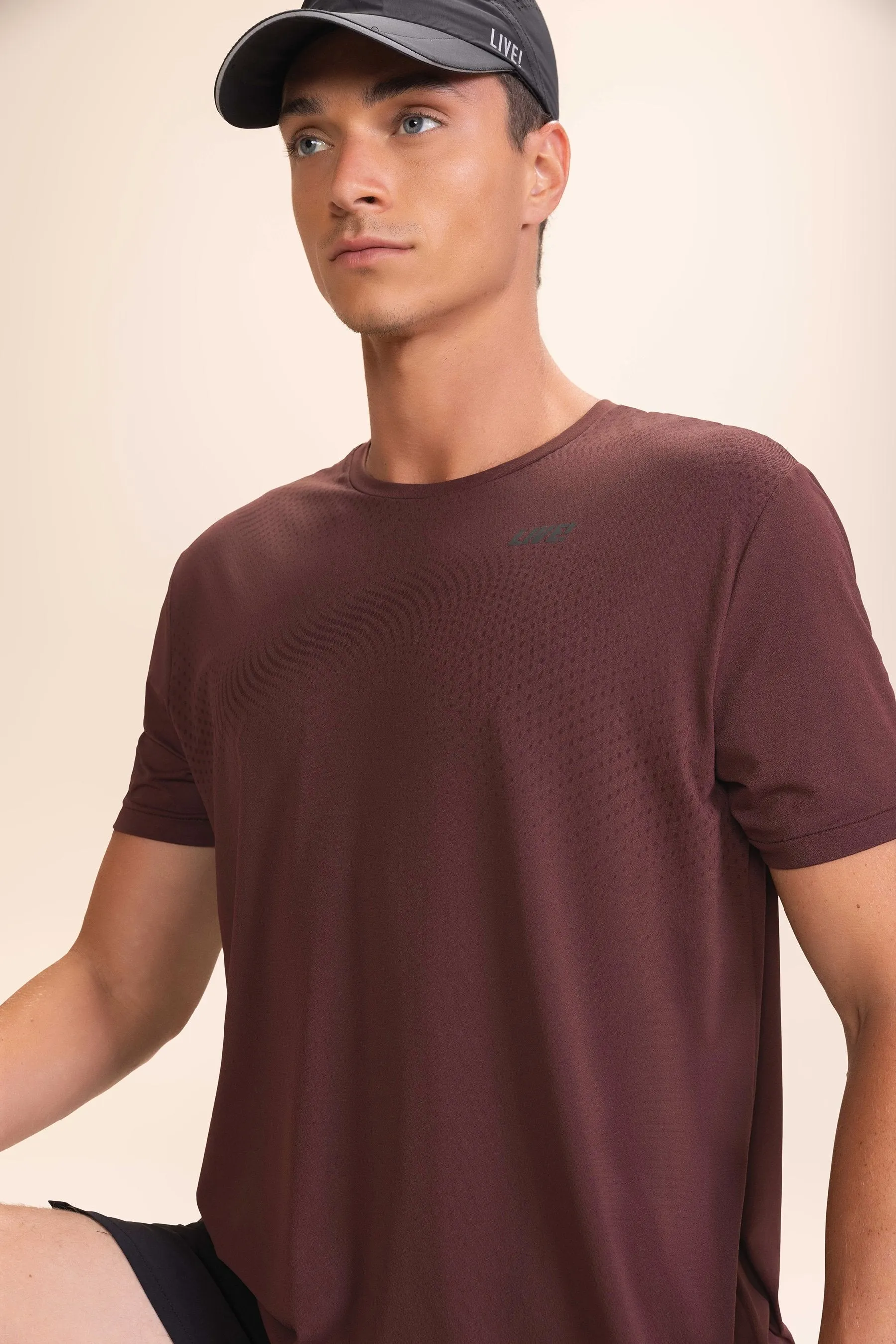 Comfy Outline Men's T-shirt