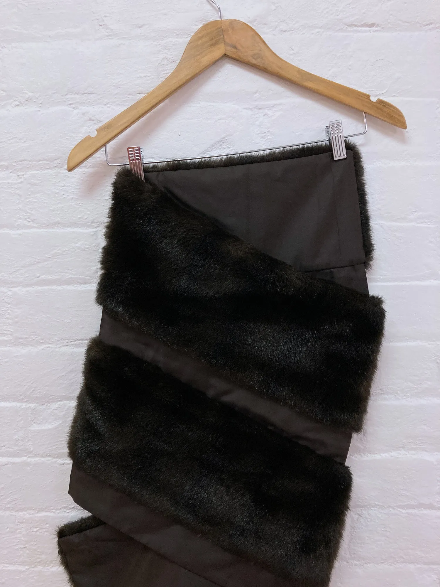 Comme des Garcons AW1997 brown acrylic faux fur snood or neck warmer